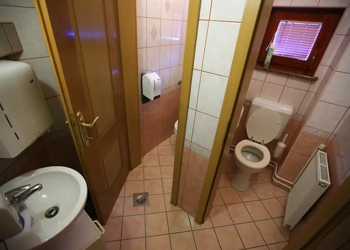 ゲストハウス スタリ ティスラー リュブリャナ