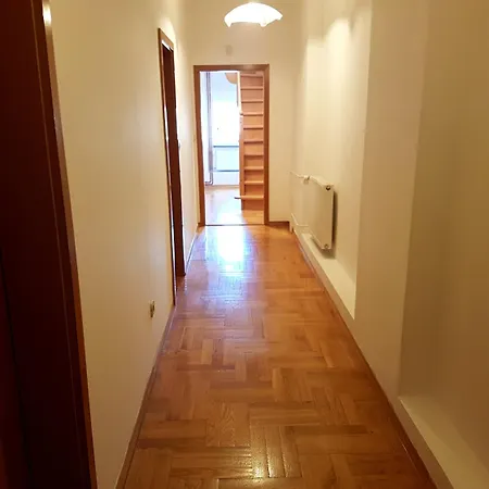 Stari Tisler Гостьовий будинок 3*